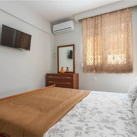 Georgias Apartments Nea Fokea Exterior photo